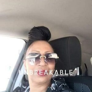 Meet your Posher, Pamela